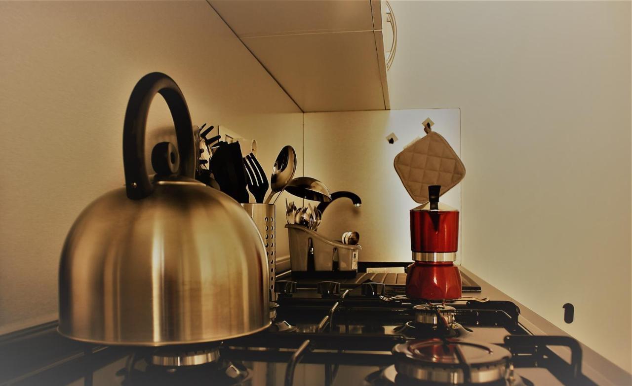 Domus Emiliae Apartment คาตาเนีย ภายนอก รูปภาพ
